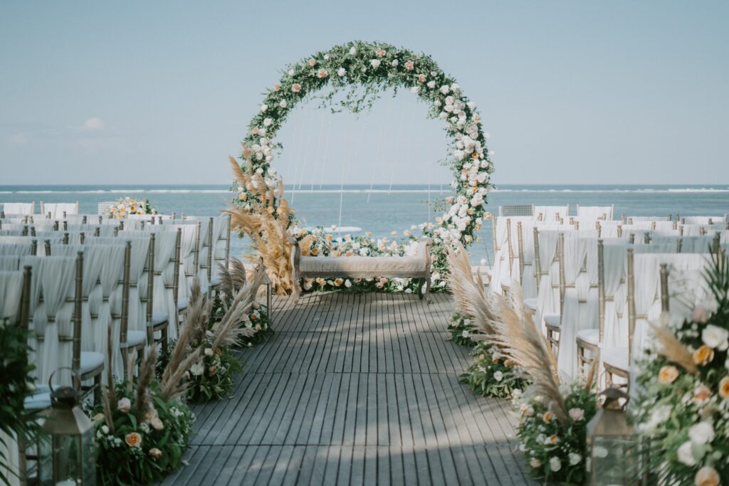 Heiraten an der Ostsee: Alles Wichtige für eure Hochzeit 8 Individuelle Konzepte für eine freie Trauung einer Ostsee-Hochzeit