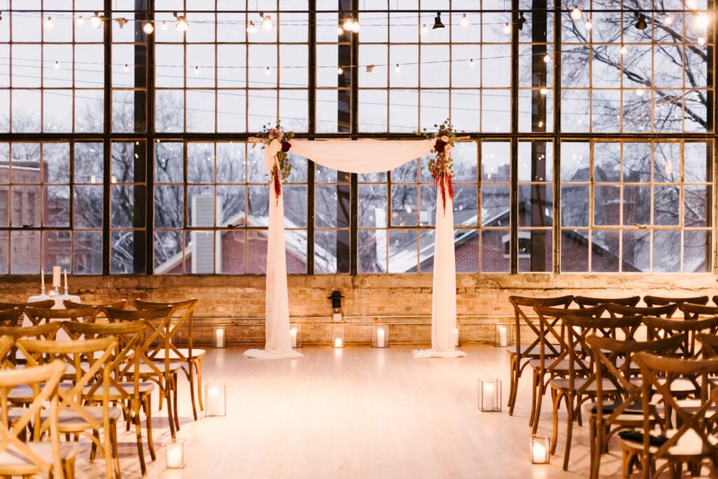 Hochzeit im Winter: So wird eure Winterhochzeit stilvoll und entspannt 5 Freie Trauung im Winter für Winter Wedding - Winterhochzeit stressfrei planen