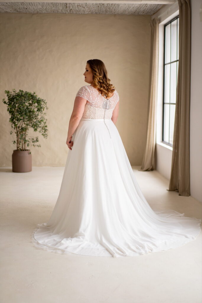Brautkleider in Mannheim: Tipps für die erfolgreiche Brautkleidsuche 9 Curvy Bride La Sabina dieBraut Mannheim 3 -